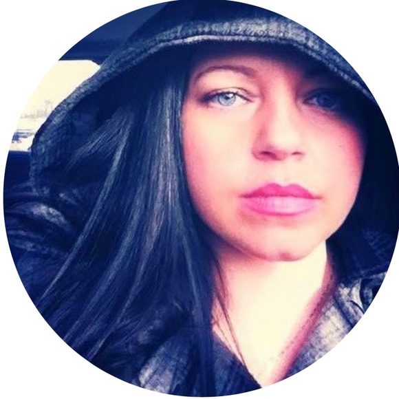 Meet your Posher, Maureen - Picture 1 of 1